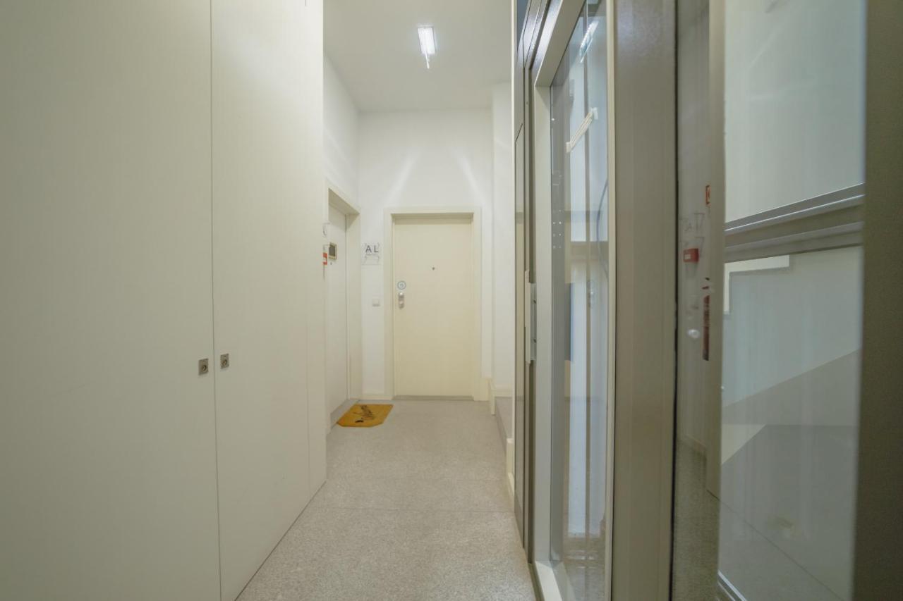 Downtown Modern Studio With Terrace By Vacationy Porto Ngoại thất bức ảnh